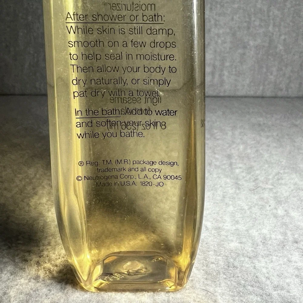 Neutrogena Body Oil VTG 1984 Natural Sesame Seed 8 oz Bottle Sensual Moisturizer